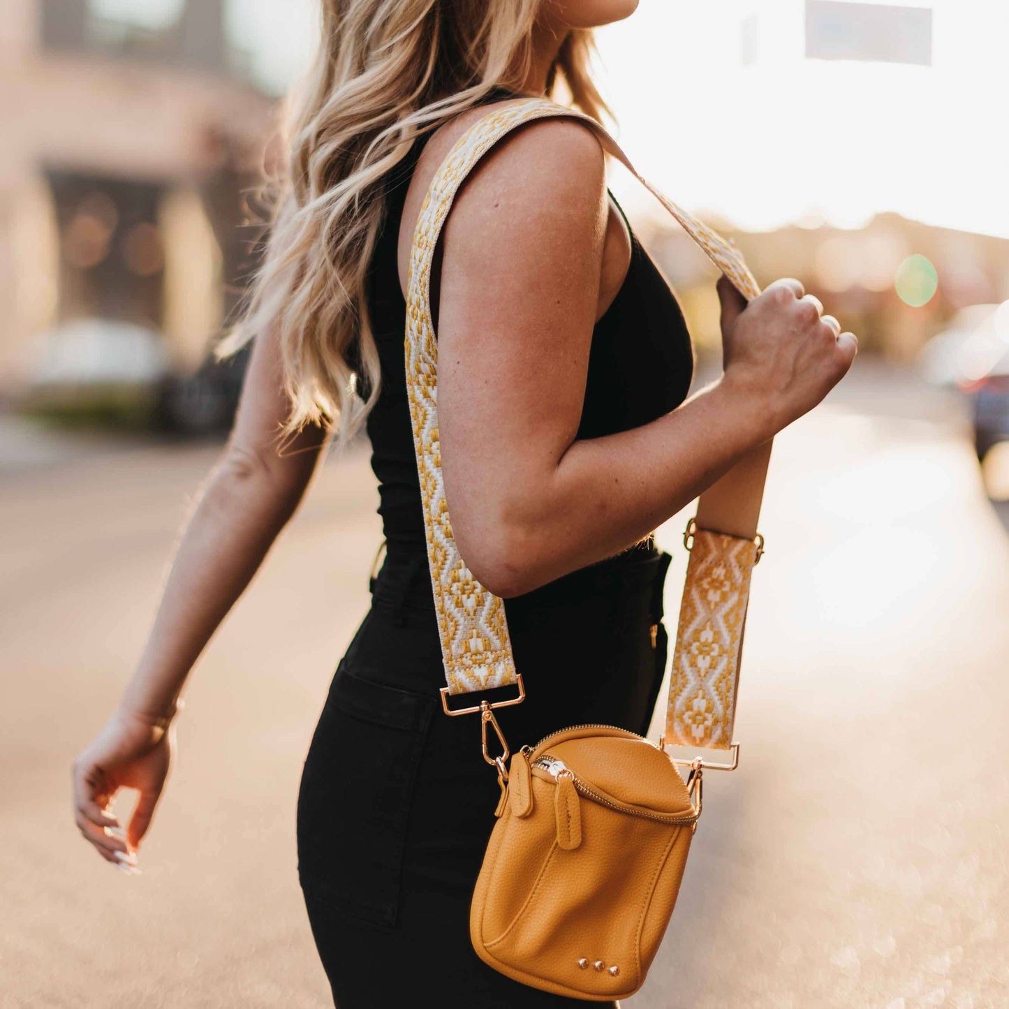 Ellie Crossbody Bag : Black