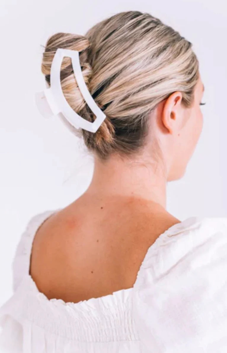 Open Blonde Tortoise Hair Clip