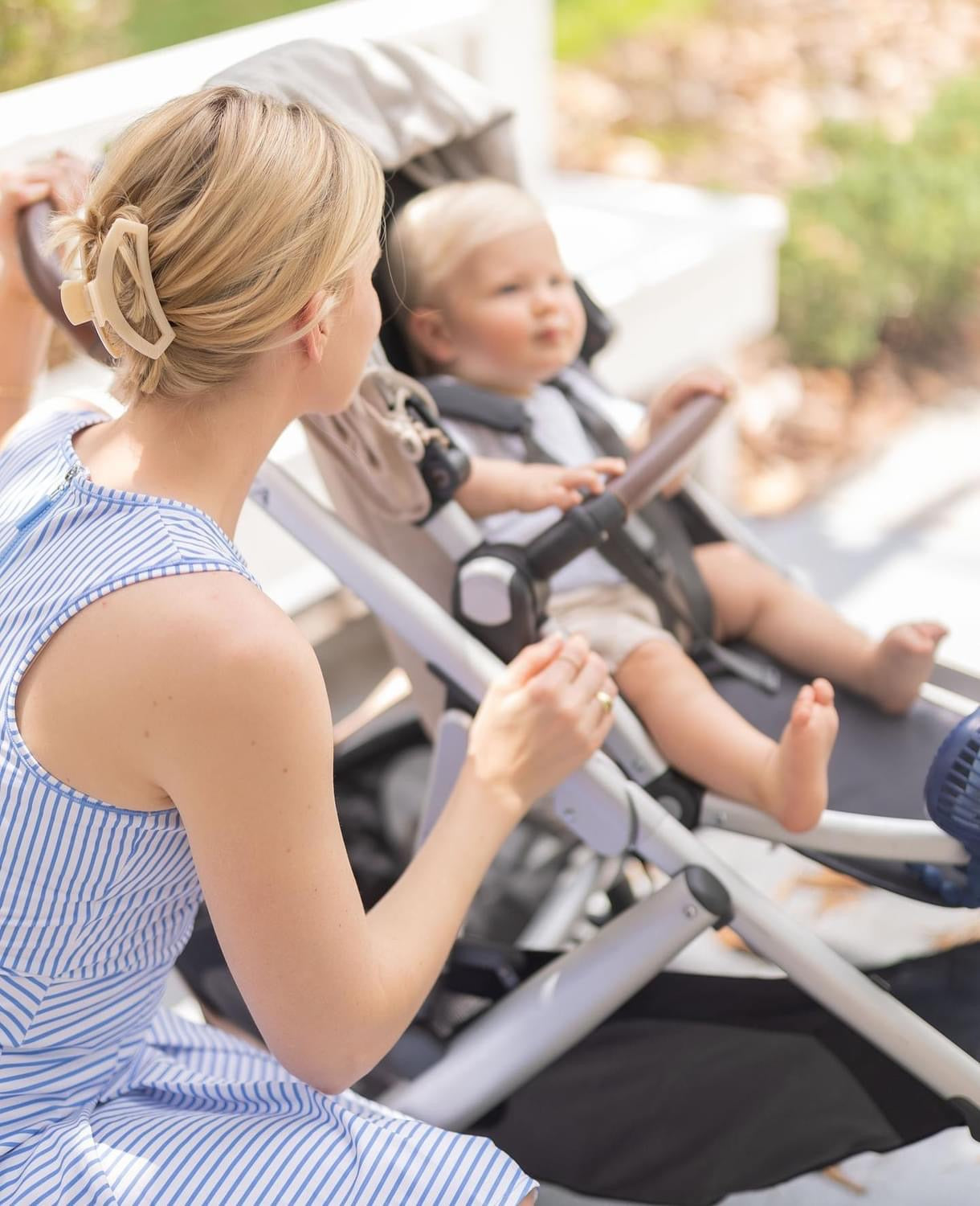 Open Almond Beige Hair Clip