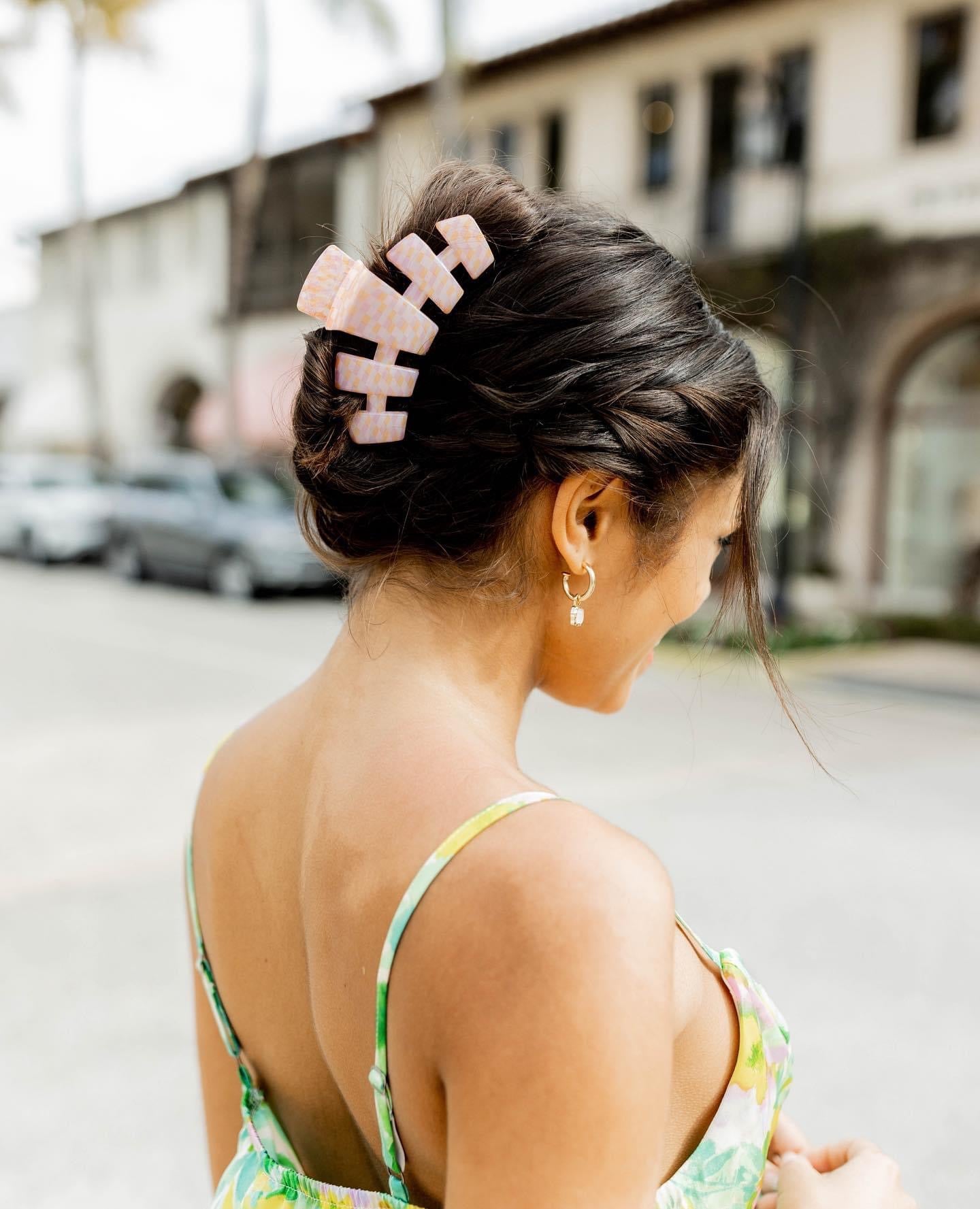 Teleties Almond Hair Clip