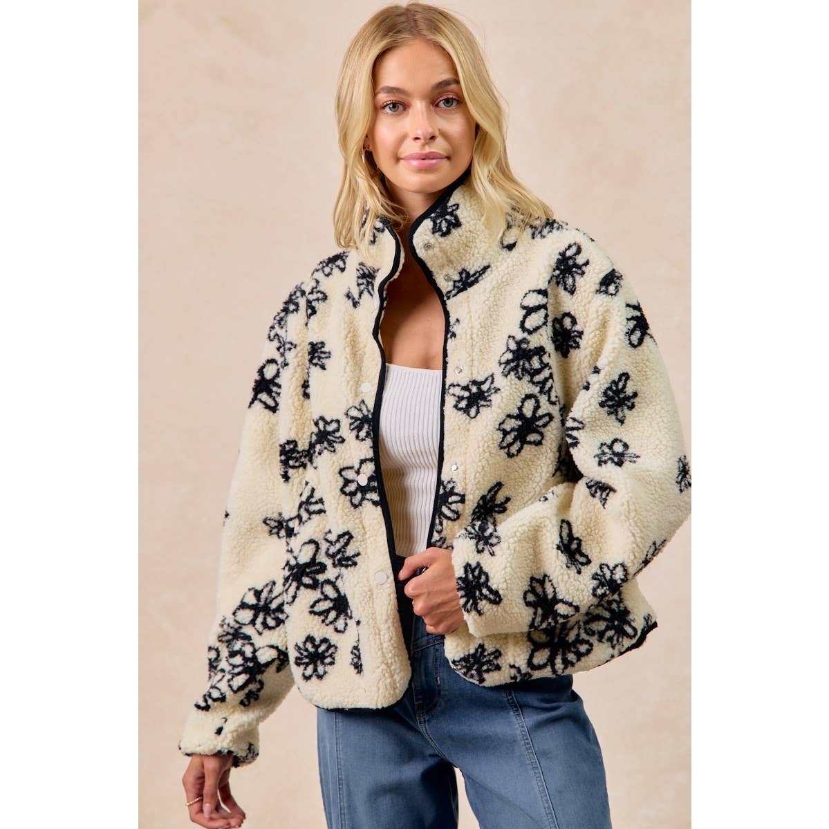 FLORAL PATTERN PIPING DETAIL FLEECE JACKET: IVORY/BLACK / S
