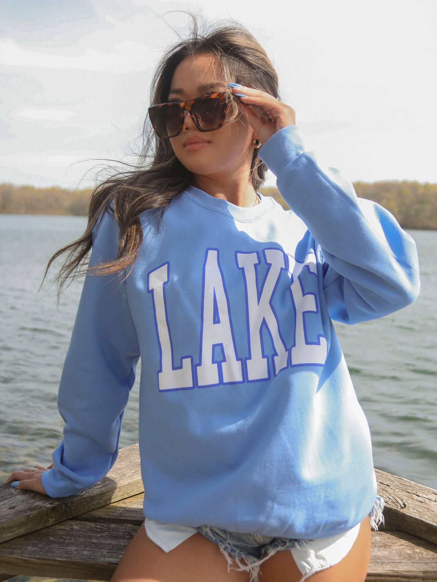 LAKE OVERSIZED SWEATSHIRT