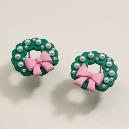 Pearl Christmas Wreath Stud Earrings | Bow Holiday Earrings: Green / One / 4BE32042