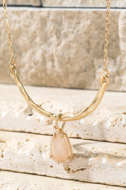 Curved Bar & Pendant Necklace